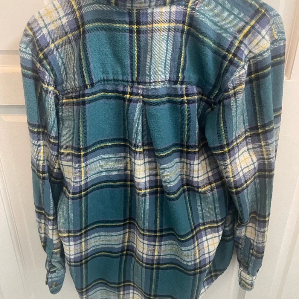 American Eagle women’s flannel - Picture 3 of 5